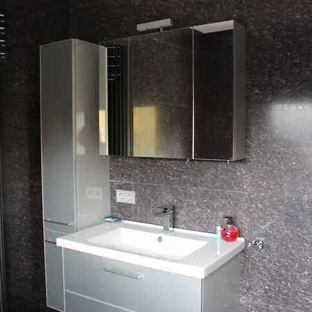 Luxe Era Studio's Apartment *